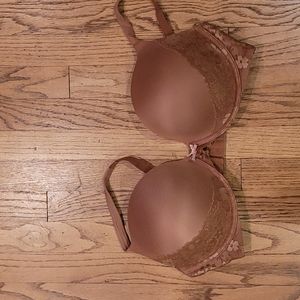 Body by victoria lace detail push up bra